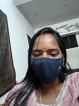 Snapshot of Tamil_Sangeetha chatting on April 4, 2026, 8:28 pm Tamil Sangeetha online show from April 4, 2026, 8:28 pm