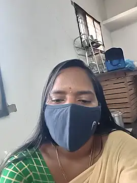 Snapshot of Tamil_Sangeetha chatting on April 7, 2026, 5:52 am Tamil Sangeetha online show from April 7, 2026, 5:52 am