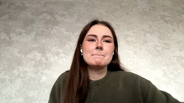 CaroylnEnz online show from March 30, 2026, 8:04 am