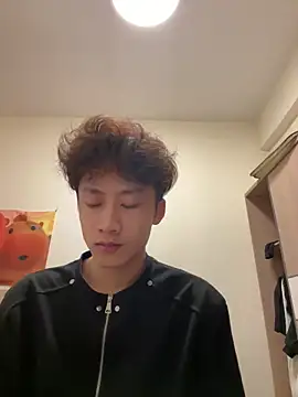sexyboy-3525 online show from April 14, 2026, 10:54 am