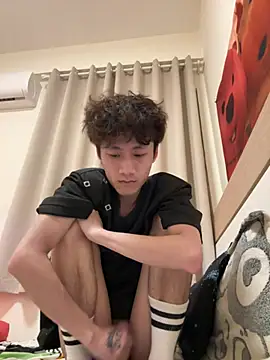 sexyboy-3525 online show from May 7, 2026, 4:34 pm