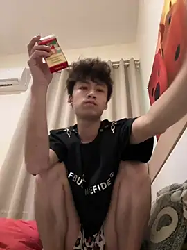 sexyboy-3525 online show from May 12, 2026, 4:31 am