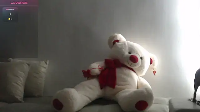Snapshot of MissDolluxe chatting on June 21, 2026, 2:25 am MissDolluxe online show from June 21, 2026, 2:25 am
