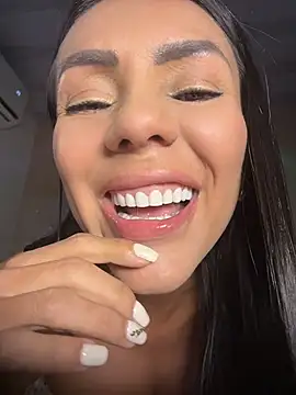 Snapshot of SofiParma chatting on July 9, 2026, 10:47 pm SofiParma online show from July 9, 2026, 10:47 pm