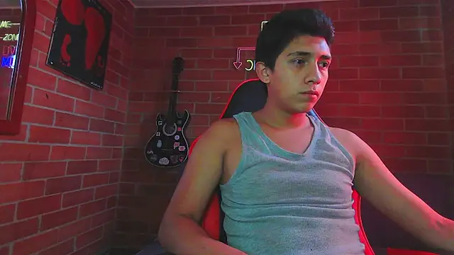 Snapshot of ethann2_ chatting on March 31, 2026, 4:51 pm ethann2 online show from March 31, 2026, 4:51 pm