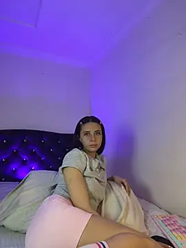 Snapshot of its_Lia_1 chatting on June 3, 2026, 9:53 pm its Lia 1 online show from June 3, 2026, 9:53 pm