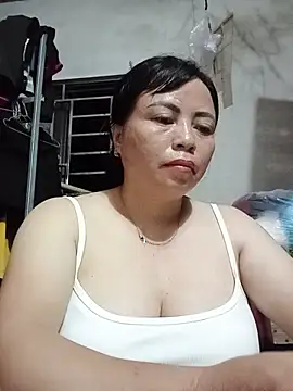 Snapshot of -Hami- chatting on June 1, 2026, 8:43 pm -Hami- online show from June 1, 2026, 8:43 pm