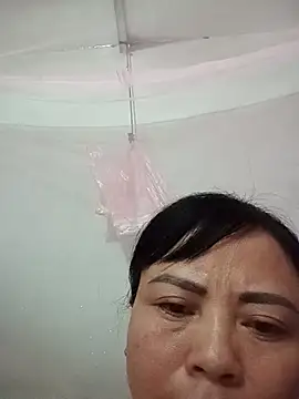 Snapshot of -Hami- chatting on June 4, 2026, 6:25 pm -Hami- online show from June 4, 2026, 6:25 pm