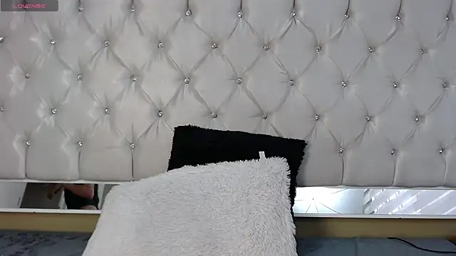 Snapshot of MistressNyx_ chatting on May 26, 2026, 2:02 pm MistressNyx online show from May 26, 2026, 2:02 pm