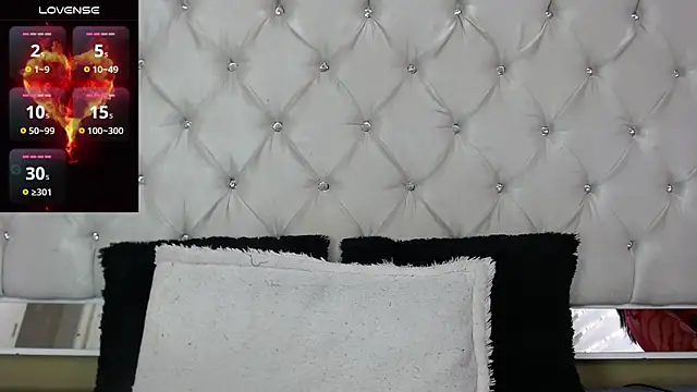 Snapshot of MistressNyx_ chatting on May 28, 2026, 3:42 pm MistressNyx online show from May 28, 2026, 3:42 pm