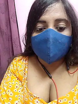 Snapshot of Tami-sonia chatting on May 12, 2026, 6:27 pm Tami-sonia online show from May 12, 2026, 6:27 pm