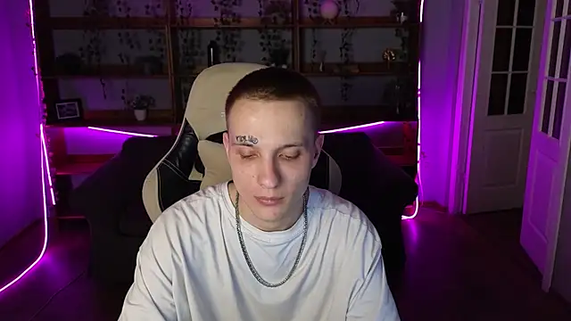 Snapshot of Dreamkai chatting on April 7, 2026, 2:39 pm Dreamkai online show from April 7, 2026, 2:39 pm