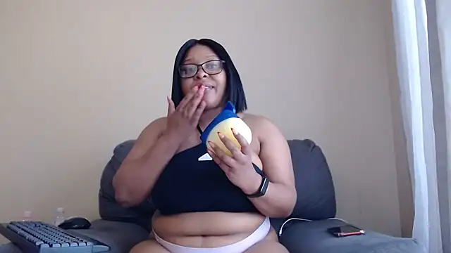 Snapshot of xxZoeyx chatting on February 9, 2026, 4:38 am xxZoeyx online show from February 9, 2026, 4:38 am