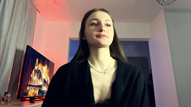 Snapshot of HallieHollo chatting on April 5, 2026, 8:06 pm HallieHollo online show from April 5, 2026, 8:06 pm