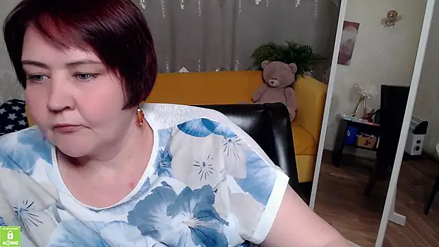 QUEEN02030 online show from June 3, 2026, 10:07 am