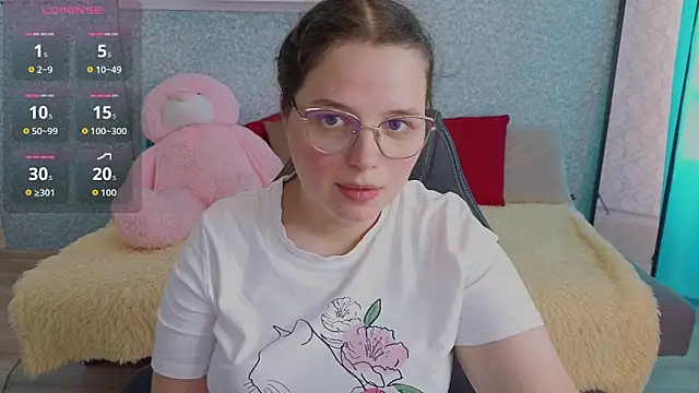 Snapshot of SofiDreamm chatting on June 19, 2026, 2:10 pm SofiDreamm online show from June 19, 2026, 2:10 pm