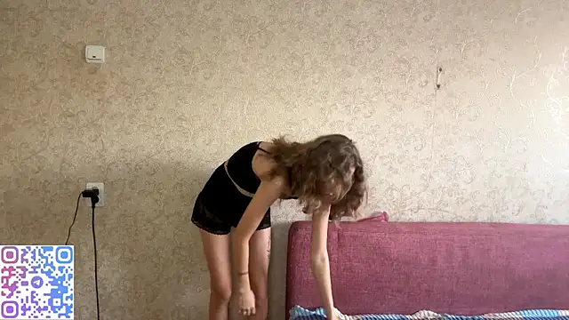 Snapshot of WildFeels chatting on April 2, 2026, 12:14 pm WildFeels online show from April 2, 2026, 12:14 pm