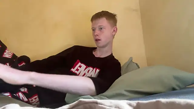 Snapshot of dreamy_devi1 chatting on April 4, 2026, 10:35 am dreamy devi1 online show from April 4, 2026, 10:35 am