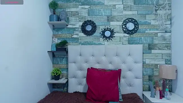 Snapshot of Skylernaomi chatting on May 22, 2026, 1:28 pm Skylernaomi online show from May 22, 2026, 1:28 pm