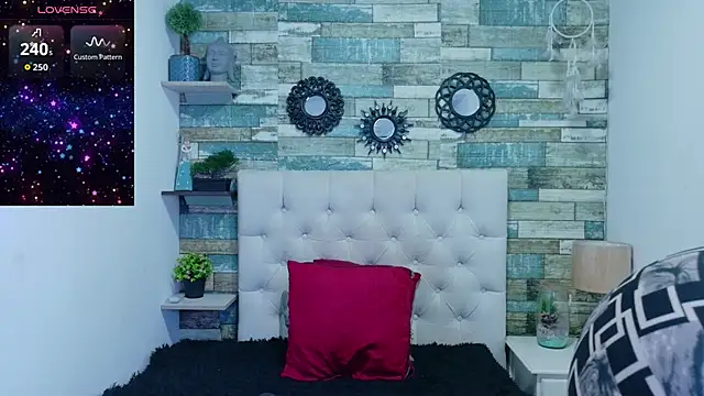 Snapshot of Skylernaomi chatting on May 29, 2026, 1:42 pm Skylernaomi online show from May 29, 2026, 1:42 pm