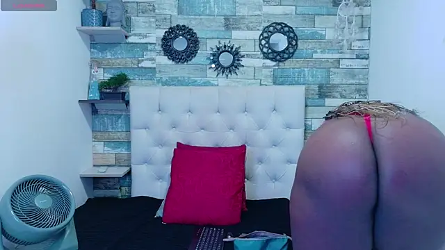 Snapshot of Skylernaomi chatting on June 1, 2026, 2:30 pm Skylernaomi online show from June 1, 2026, 2:30 pm