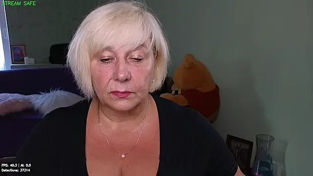 Snapshot of Milane_Milky chatting on July 13, 2026, 5:21 am Milane Milky online show from July 13, 2026, 5:21 am