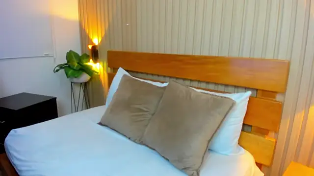 anahi weeks online show from April 15, 2026, 7:32 pm