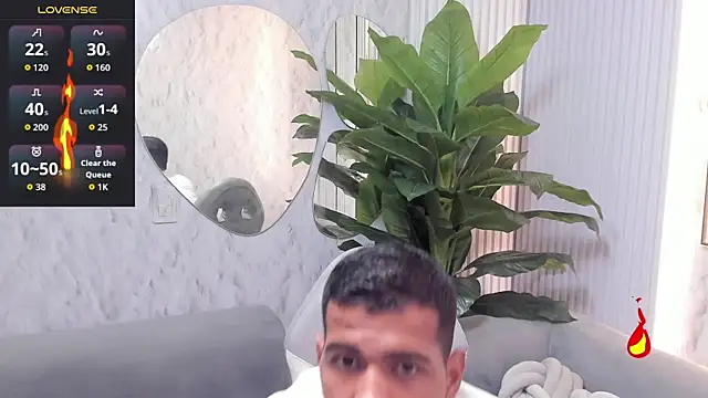 noahdark  online show from May 2, 2026, 2:05 am