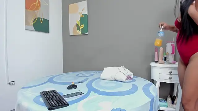 brendarendon1 online show from April 25, 2026, 4:04 am