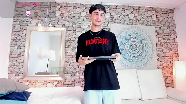 Snapshot of Taylor_Brooks chatting on May 13, 2026, 7:33 pm Taylor Brooks online show from May 13, 2026, 7:33 pm