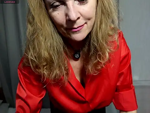 Snapshot of verywetforyou chatting on July 7, 2026, 12:20 pm verywetforyou online show from July 7, 2026, 12:20 pm