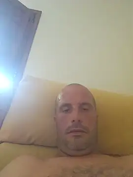 Snapshot of SuperDotadoX29 chatting on July 4, 2026, 4:46 pm SuperDotadoX29 online show from July 4, 2026, 4:46 pm