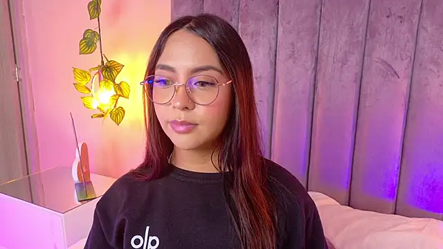 Snapshot of angelicaa_garcia chatting on May 29, 2026, 11:19 am angelicaa garcia online show from May 29, 2026, 11:19 am