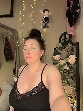 Snapshot of taylorsunshine chatting on July 29, 2026, 7:01 pm taylorsunshine online show from July 29, 2026, 7:01 pm