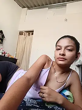Snapshot of Lyra_Siren chatting on June 12, 2026, 7:57 pm Lyra Siren online show from June 12, 2026, 7:57 pm