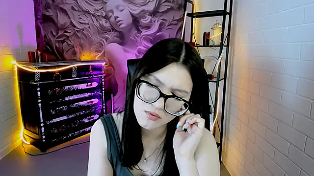 Snapshot of JennyGibson chatting on May 28, 2026, 5:05 am JennyGibson online show from May 28, 2026, 5:05 am