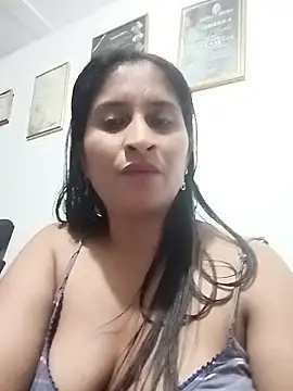 Snapshot of SofiaMendez1_ chatting on May 27, 2026, 3:25 am SofiaMendez1 online show from May 27, 2026, 3:25 am