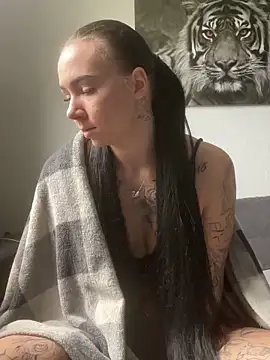 Snapshot of zoeelinks chatting on April 2, 2026, 8:12 am zoeelinks online show from April 2, 2026, 8:12 am