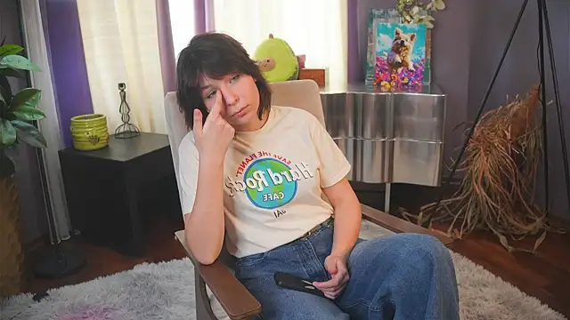 LekishaSandler online show from April 2, 2026, 11:30 am