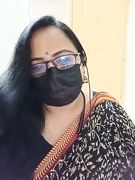 Snapshot of monisha_cam chatting on June 18, 2026, 5:39 pm monisha cam online show from June 18, 2026, 5:39 pm