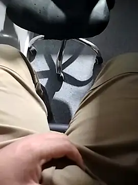 samosa7678 online show from April 22, 2026, 12:46 am