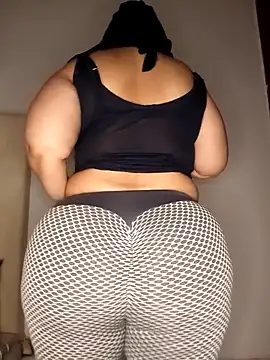 Snapshot of Sexy_yassimna chatting on April 14, 2026, 3:40 pm Sexy yassimna online show from April 14, 2026, 3:40 pm