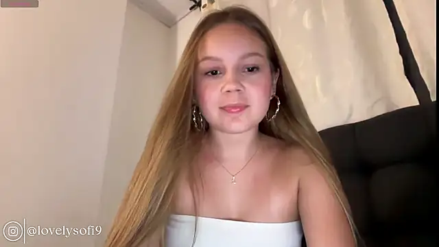 lovely sofi  online show from April 24, 2026, 2:47 am