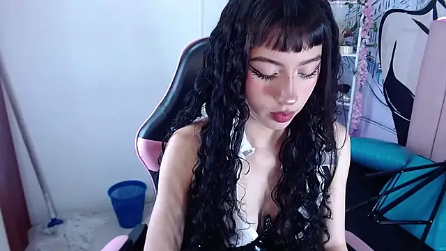 Snapshot of adulce_pinkcm chatting on May 17, 2026, 2:24 pm adulce pinkcm online show from May 17, 2026, 2:24 pm