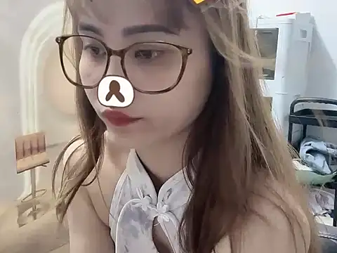Snapshot of ___Nami___ chatting on May 30, 2026, 1:19 pm Nami online show from May 30, 2026, 1:19 pm