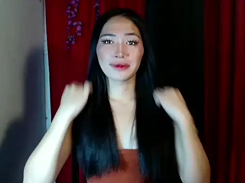 urasiankylie online show from April 5, 2026, 2:47 pm