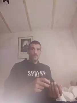 Guillelp online show from May 22, 2026, 12:33 pm