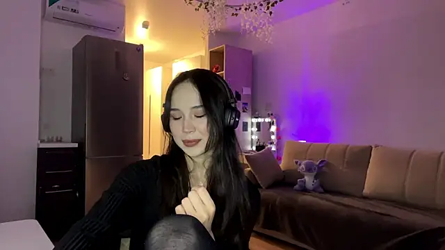 Elizabetswan online show from April 17, 2026, 10:24 pm