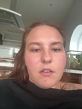 Snapshot of Hollpopss chatting on April 14, 2026, 1:50 pm Hollpopss online show from April 14, 2026, 1:50 pm