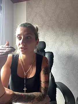 Snapshot of Isabella_varella- chatting on July 14, 2026, 3:40 pm Isabella varella- online show from July 14, 2026, 3:40 pm